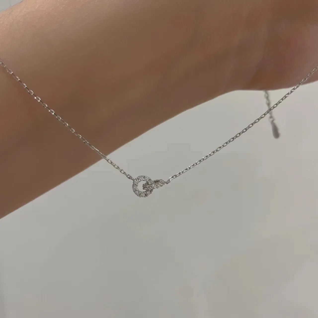 Necklace with Interlocking Rings, Double-ring Elegant Light Luxury New Ins-style Women's Collarbone Chain