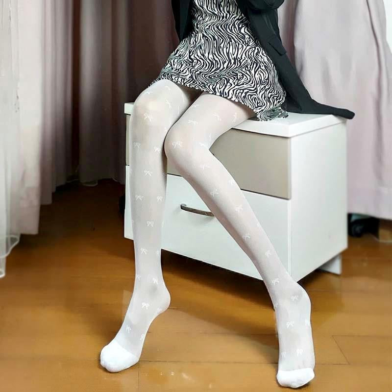 Japanese-Style Fishnet Stockings, Anti-Snag Thin Spring/Summer Women's Heart-Patterned Black Long Pantyhose, Jk Tights Wholesale