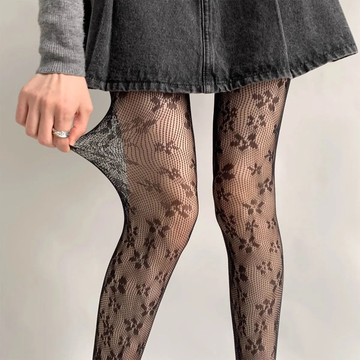 Women's Floral Fishnet Pantyhose – Hollow Mesh Tights & Lace Stockings