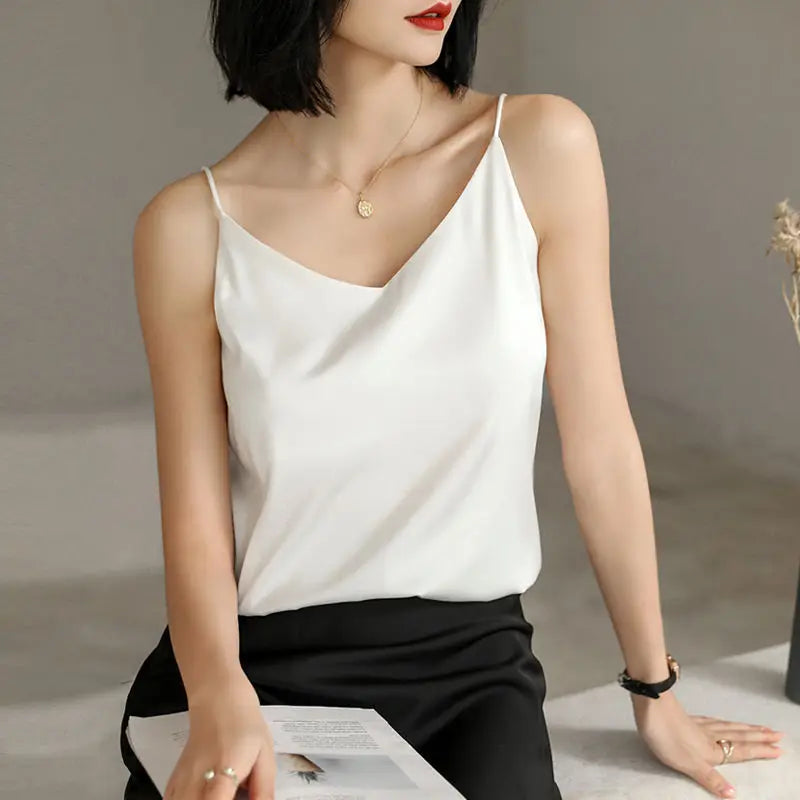 Women's Backless Camisole Crop Top – Solid Colour Sleeveless V-Neck Tank Top
