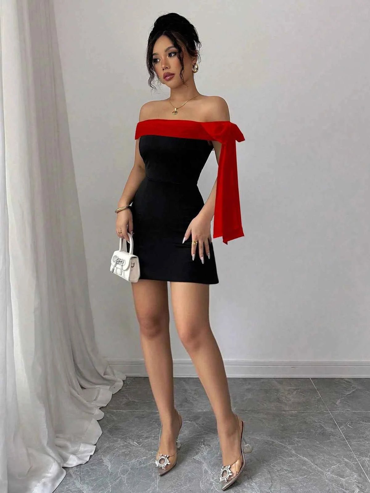 Off-Shoulder Bow Mini Dress – Slim Fit Bodycon Party Dress