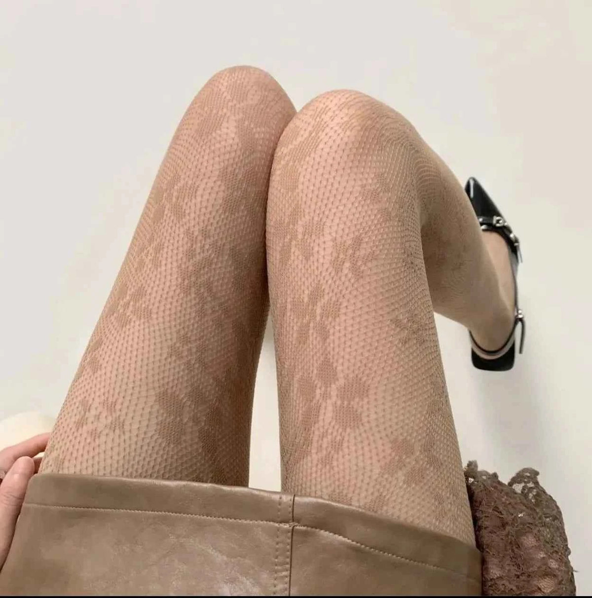 Women's Floral Fishnet Pantyhose – Hollow Mesh Tights & Lace Stockings