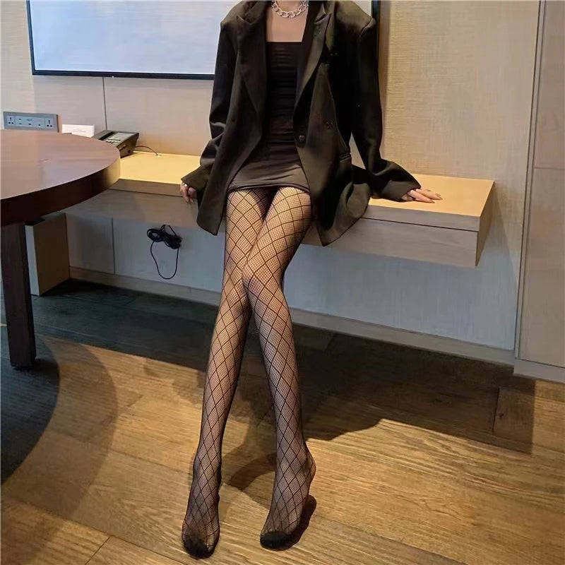 Women's Patterned Fishnet Pantyhose – Lace, Mesh & Jacquard Tights