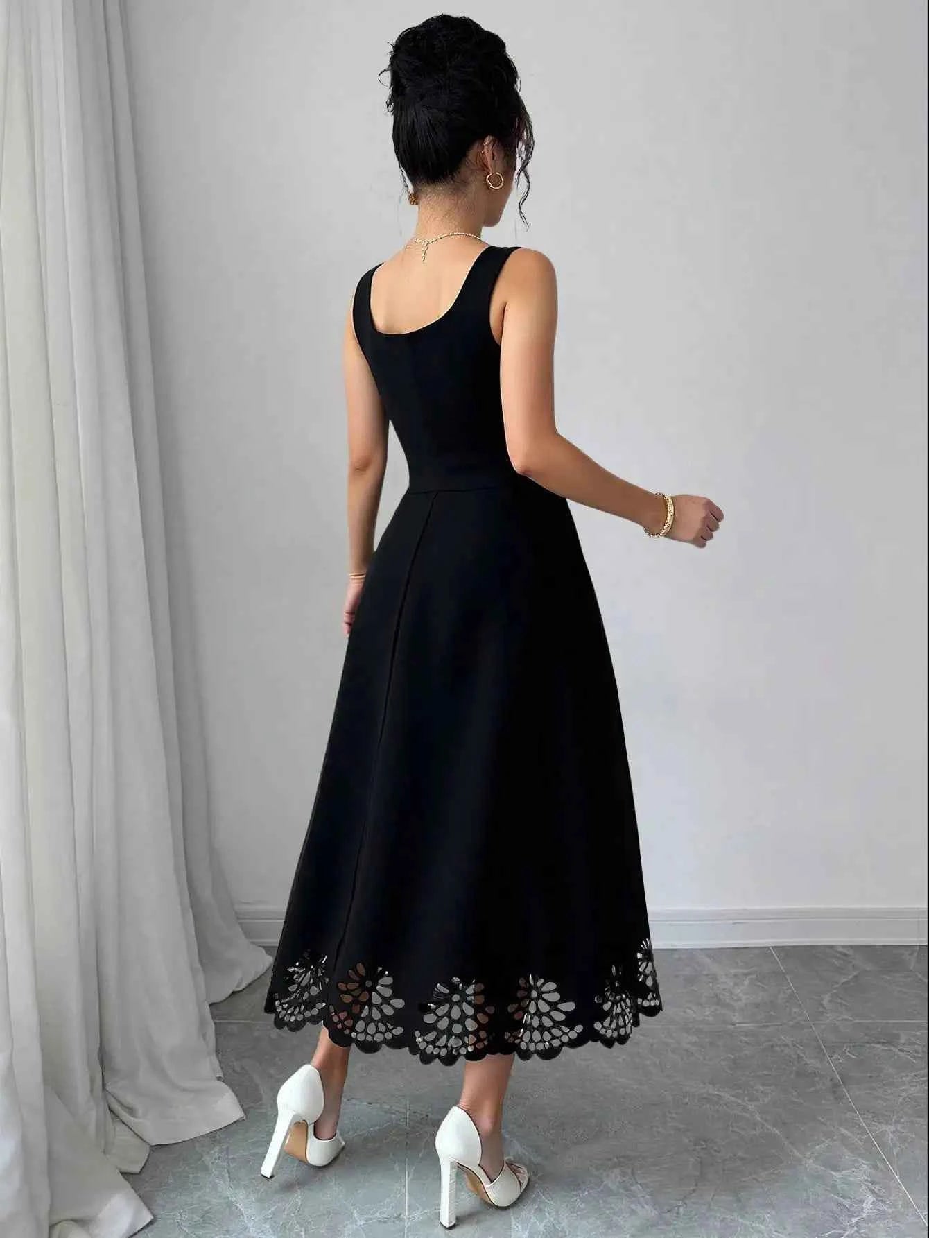 Minimalist Black Fit-and-Flare Dress Square Neck Sleeveless Laser Cut Lace Hem Casual Wedding Guest Dress