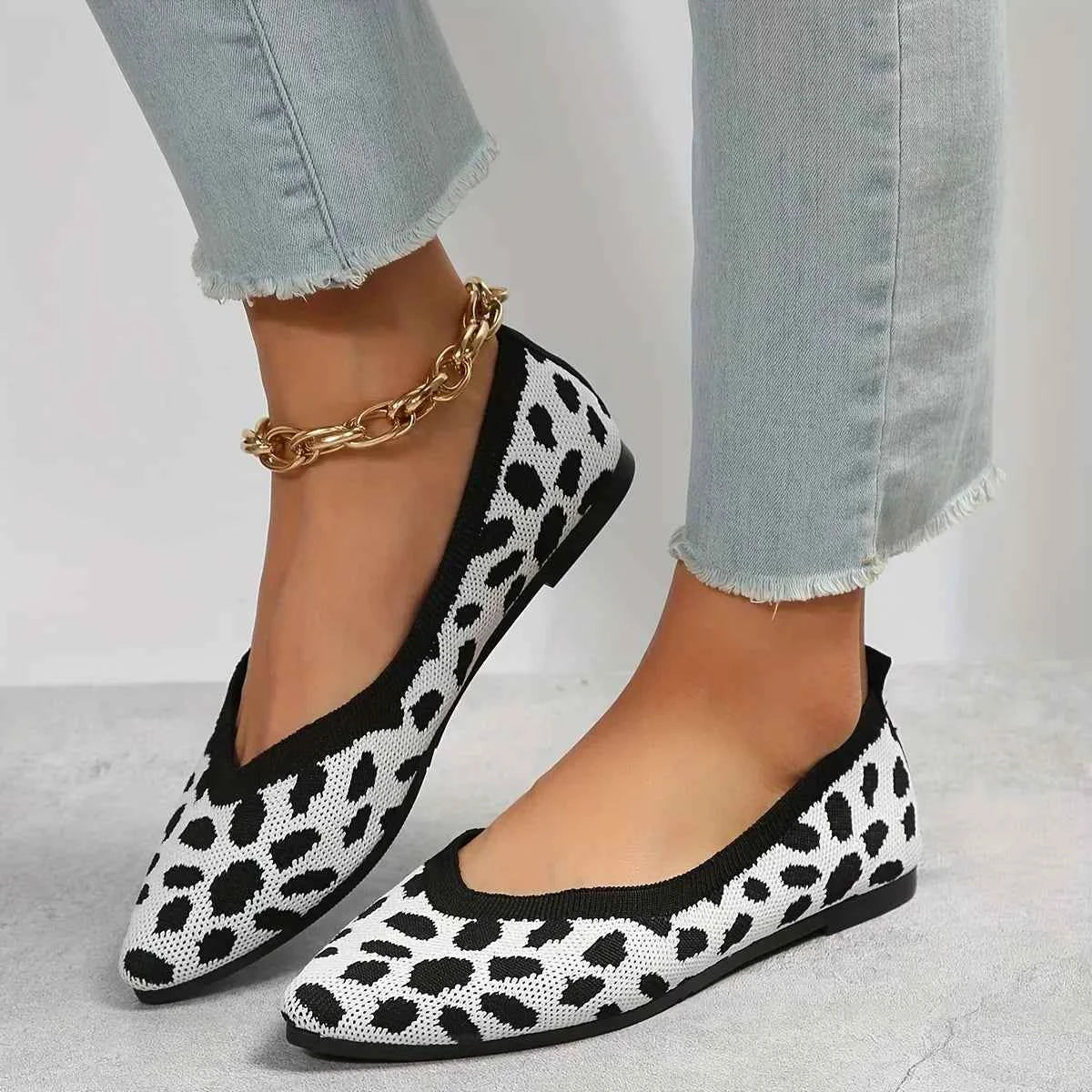 Women's Pointed Toe Ballet Flats — Knit Slip-On Loafers for Casual & Everyday Wear