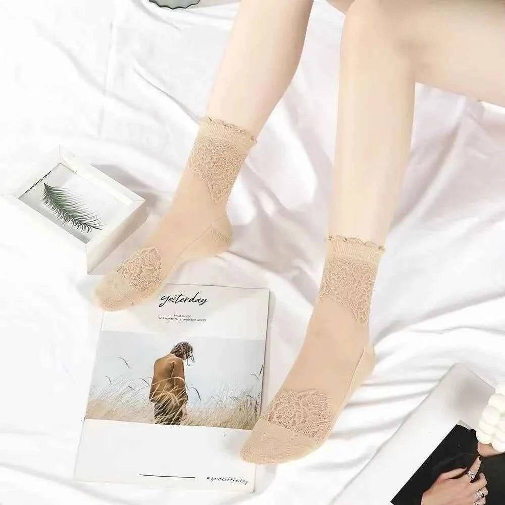 Women's Invisible Lace Socks | Non-Slip Sheer Ruffle No-Show Socks