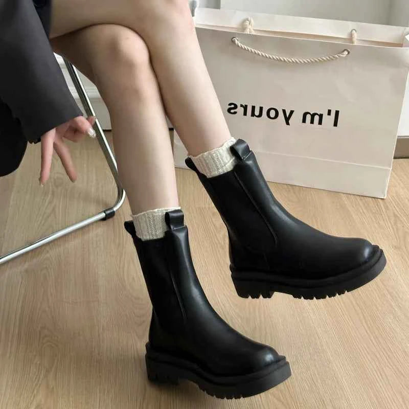Sooty British-style women's boots 2025 autumn-winter new style fashionable and versatile round-toe short boots with thick soles