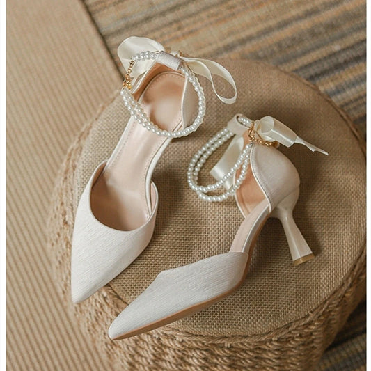 2025 New Wedding Heels Women Luxury Brand Design String Bead Pearls High Heels Ladies Sexy Elegant Pointed Toe White Black Pumps