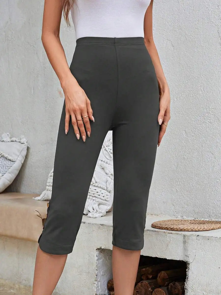 Women's Elastic Waist Capri Pants – Solid Color, Knee Length